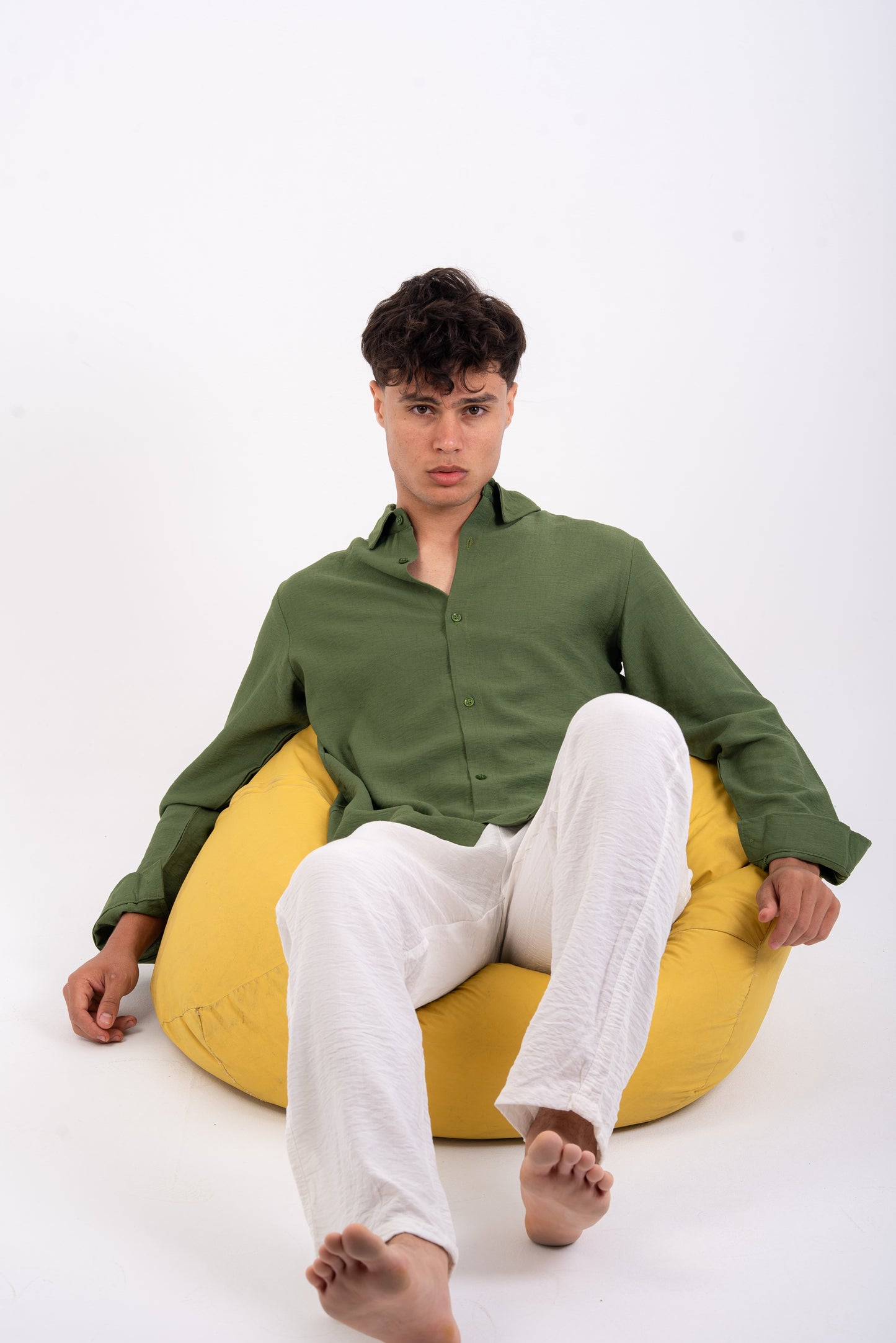 Oily linen shirt
