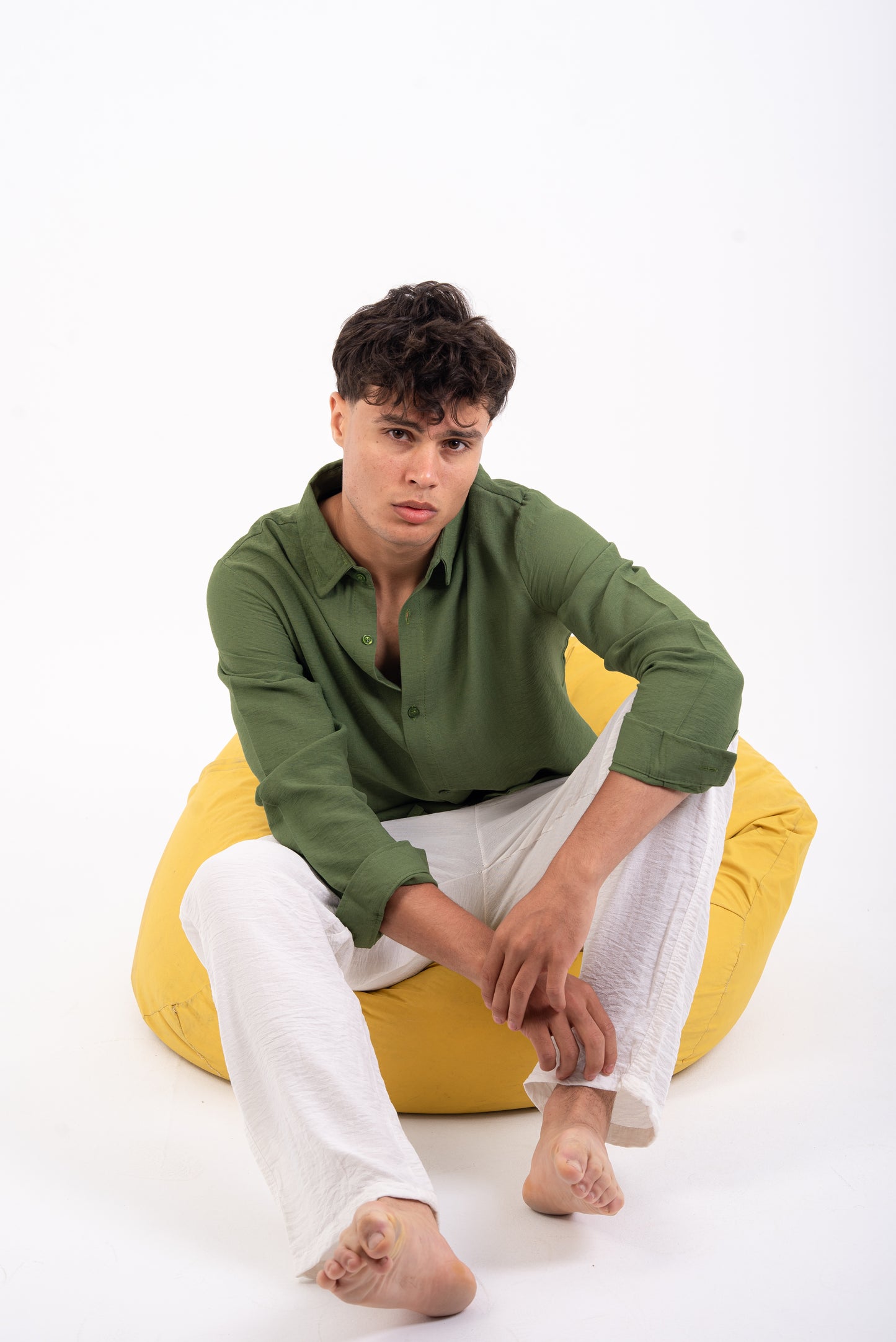 Oily linen shirt