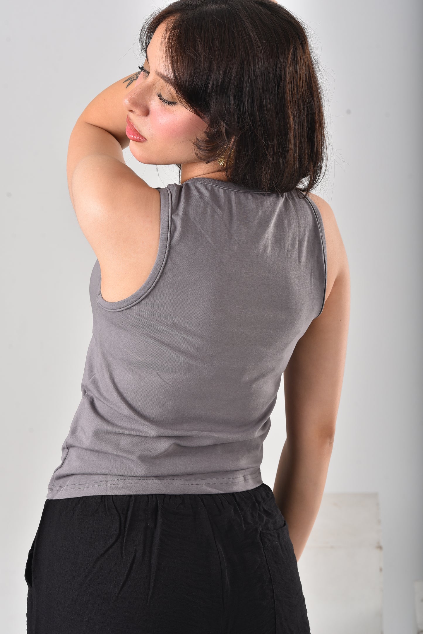 Grey tank