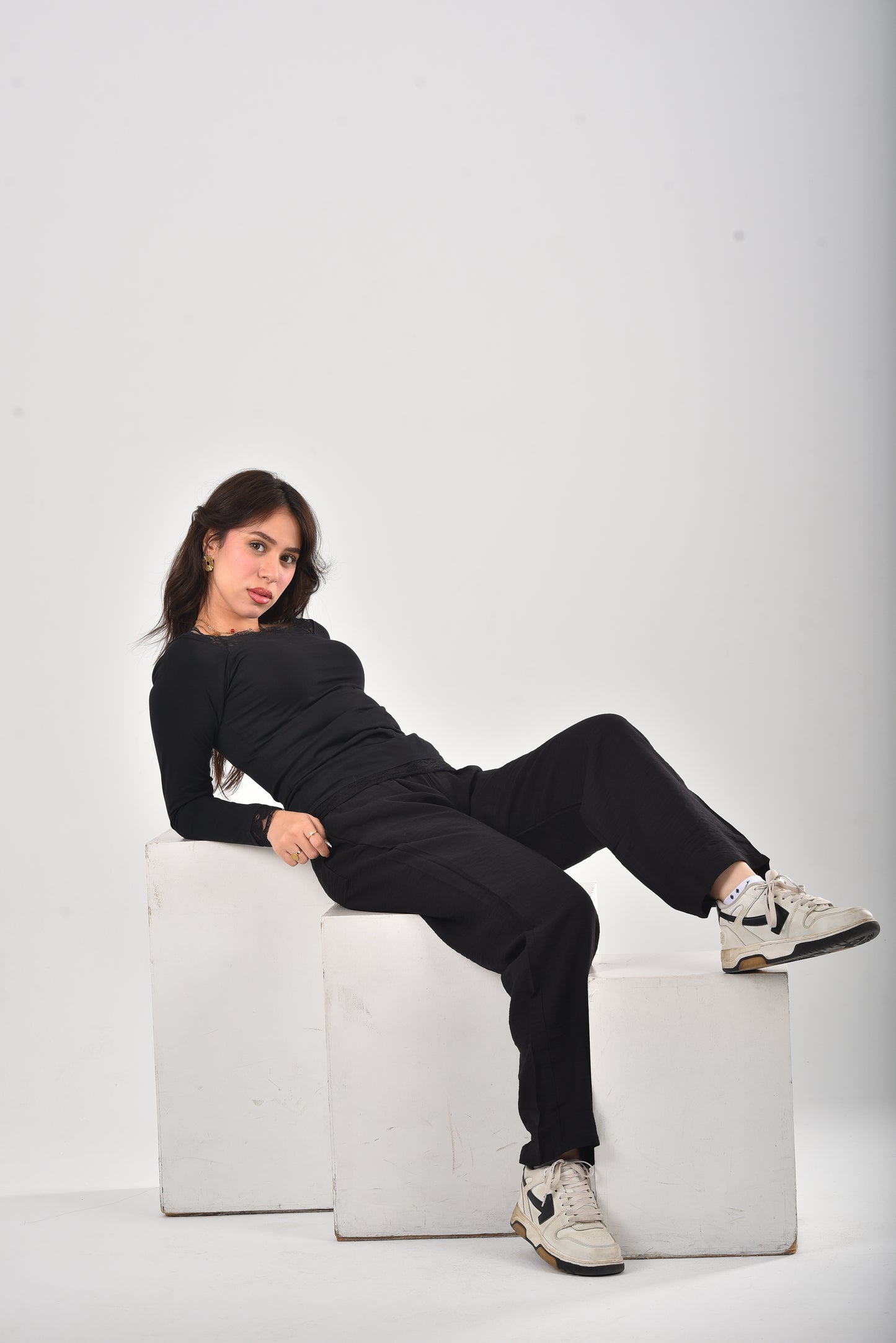 BLACK Stella Lace-Trim Long Sleeve