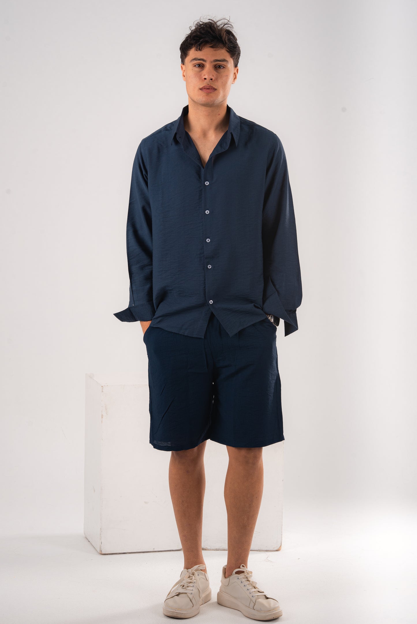 Navy linen short