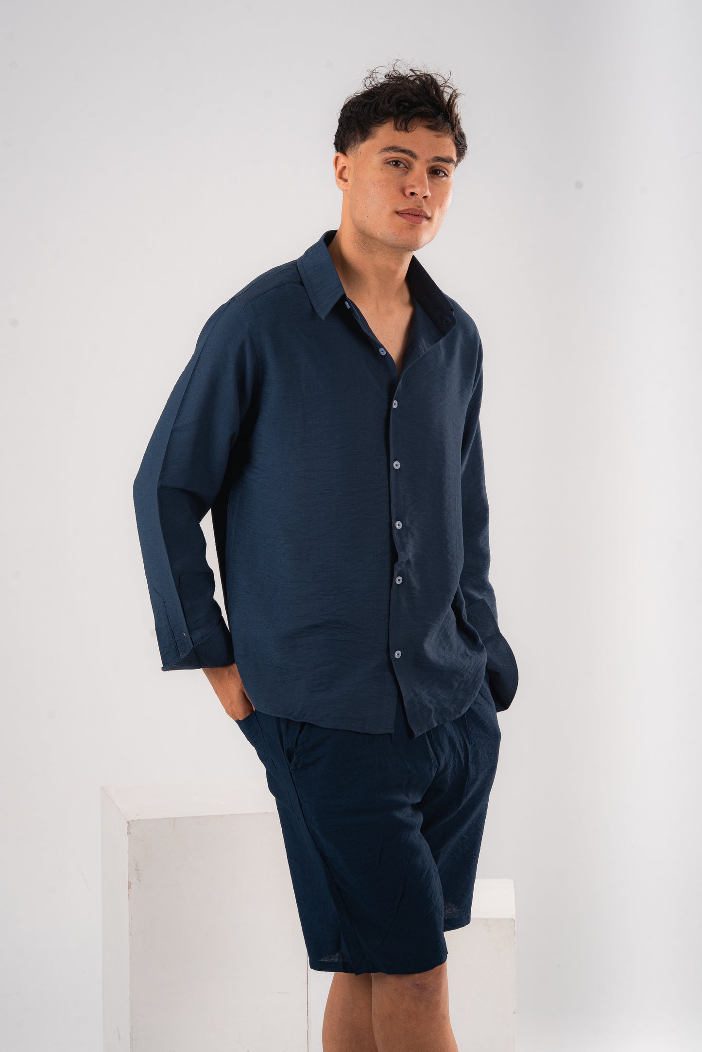 Navy linen short