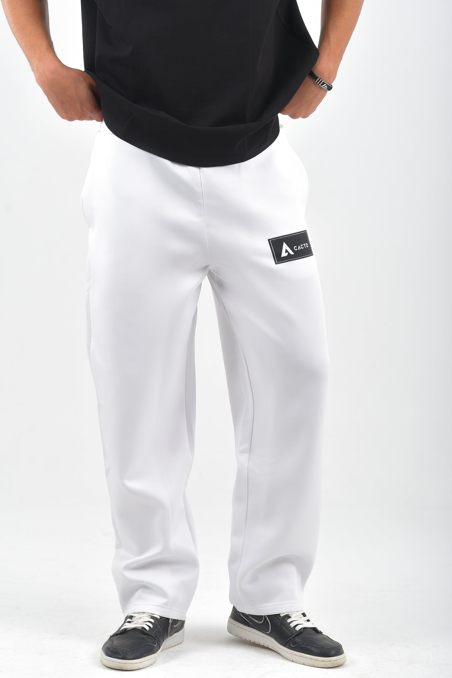 White oversized Pants